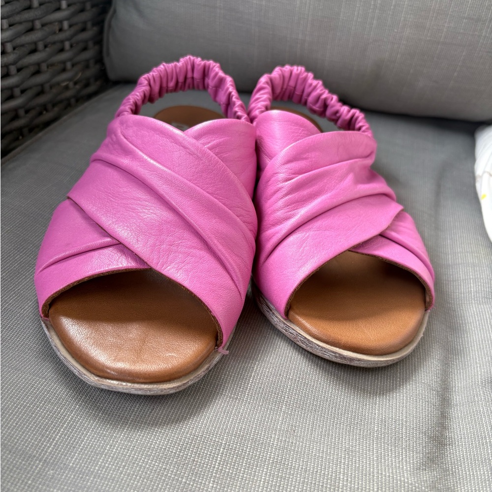 Pink BUENO buttery soft Women's Sandals